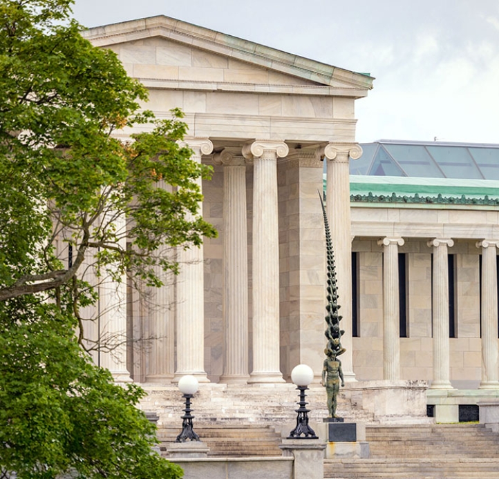 AKG art gallery